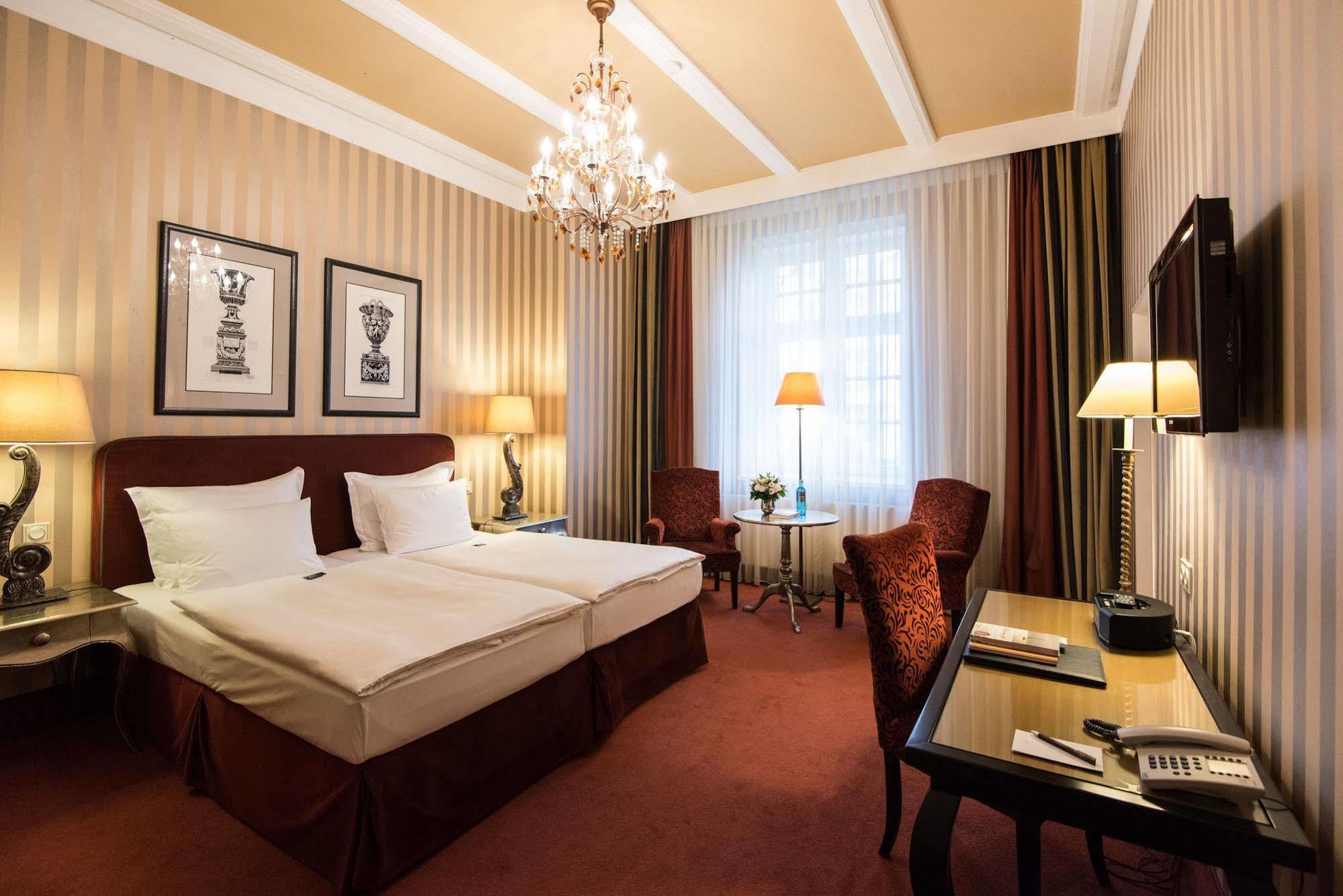 Romantik Hotel Das Smolka Hambourg Extérieur photo