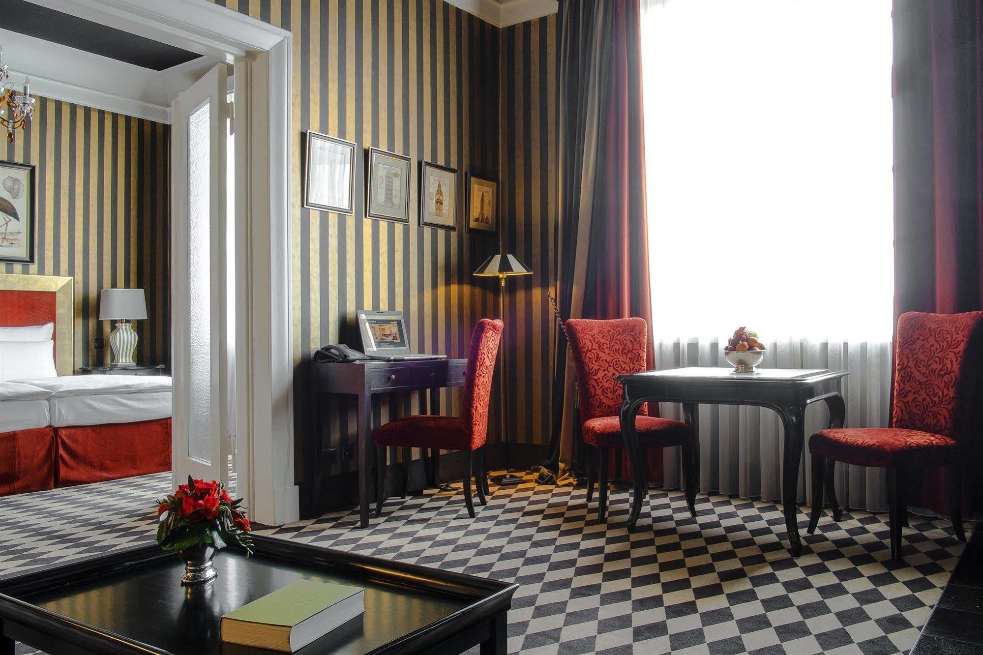 Romantik Hotel Das Smolka Hambourg Extérieur photo